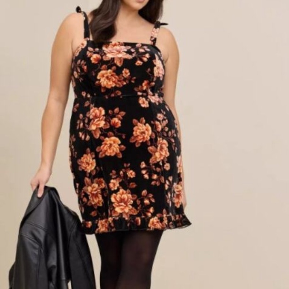 Torrid Floral Velvet Dress Tie Shoulder Ruffle Hem Black Orange fall retro plus